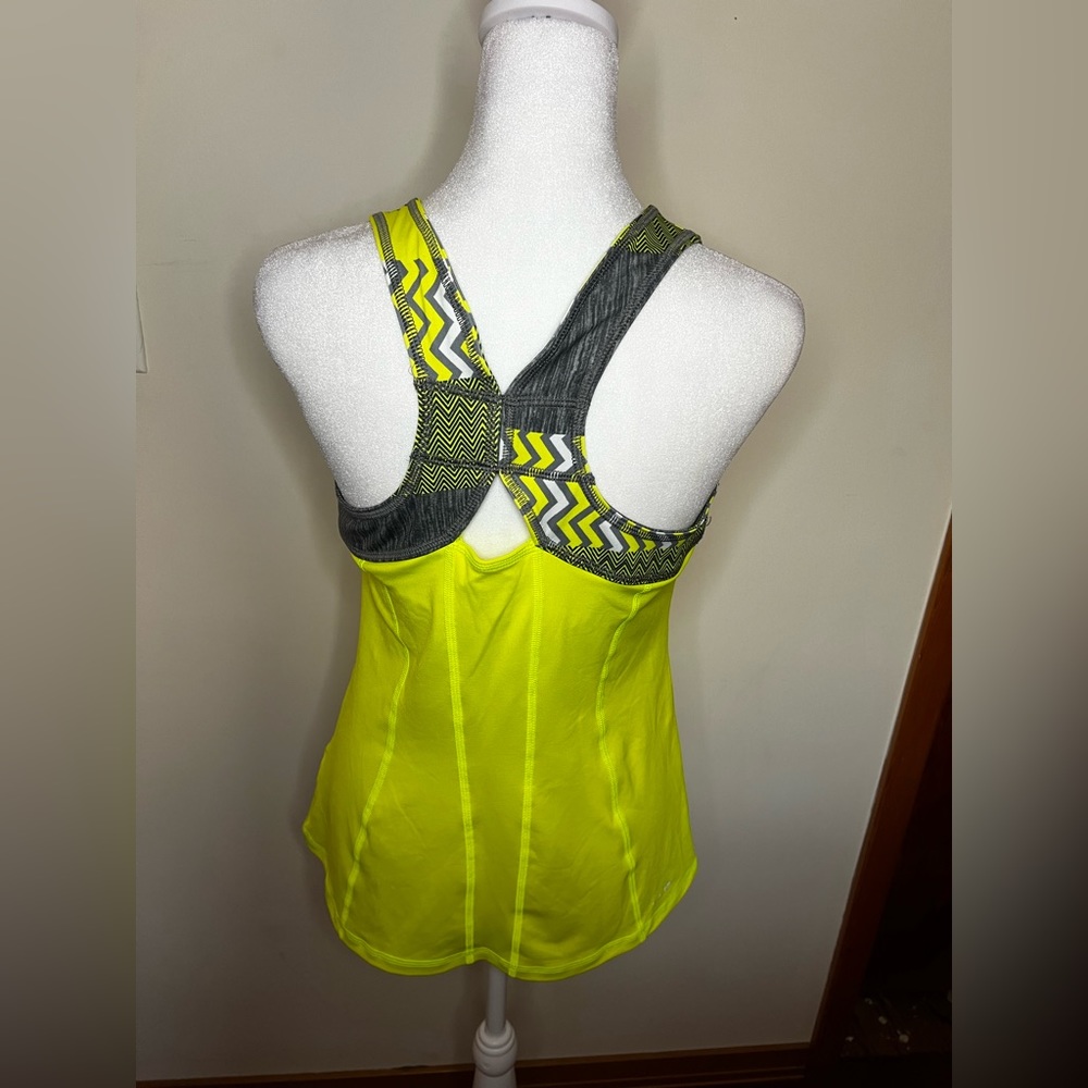 Reebok Tank - Picture 2 of 4